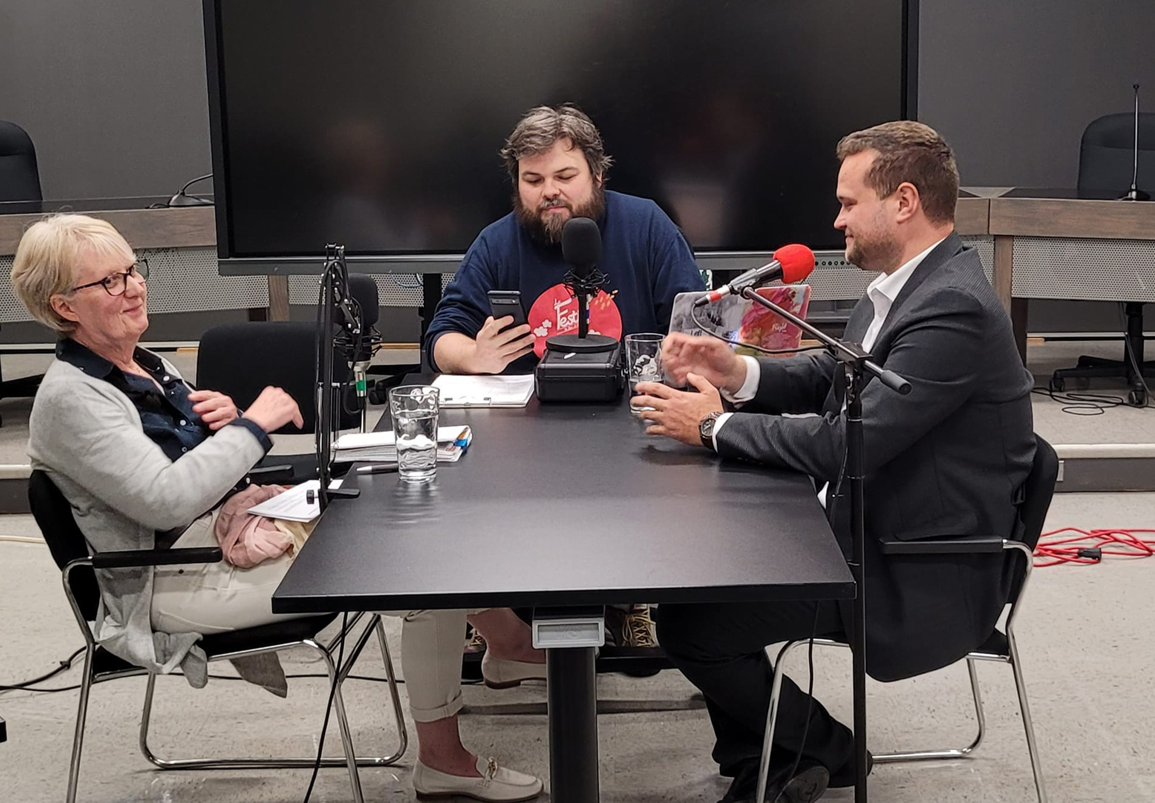 PODCAST-4-LATINOSENCHARLEVOIX La politique municipale 4 PODCAST-4-LATINOSENCHARLEVOIX La politique municipale 4